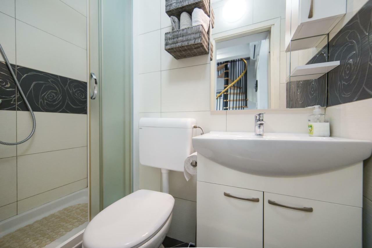Studio Apartment Finta Rogotin Exterior foto